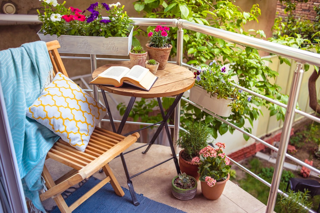 Petit balcon fleuri